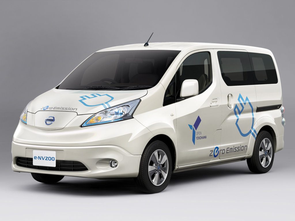 Nissan в России может начать продажи электрокаров Leaf и e-NV200, AvtoSpot [АвтоСпот]