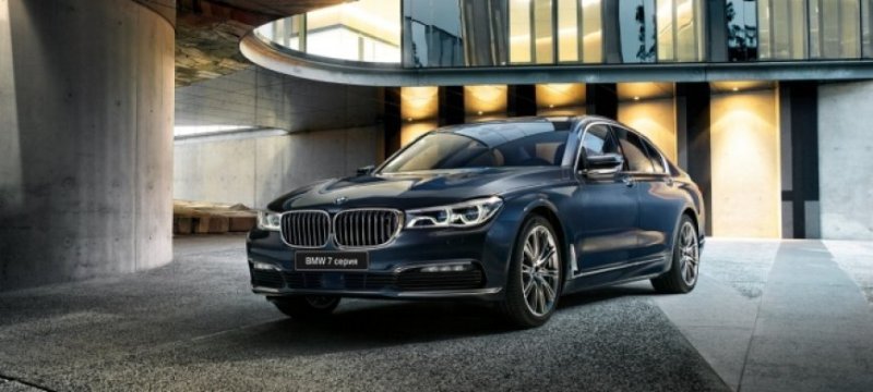 В BMW приостановили выпуск 7-Series с бензиновым двигателем
