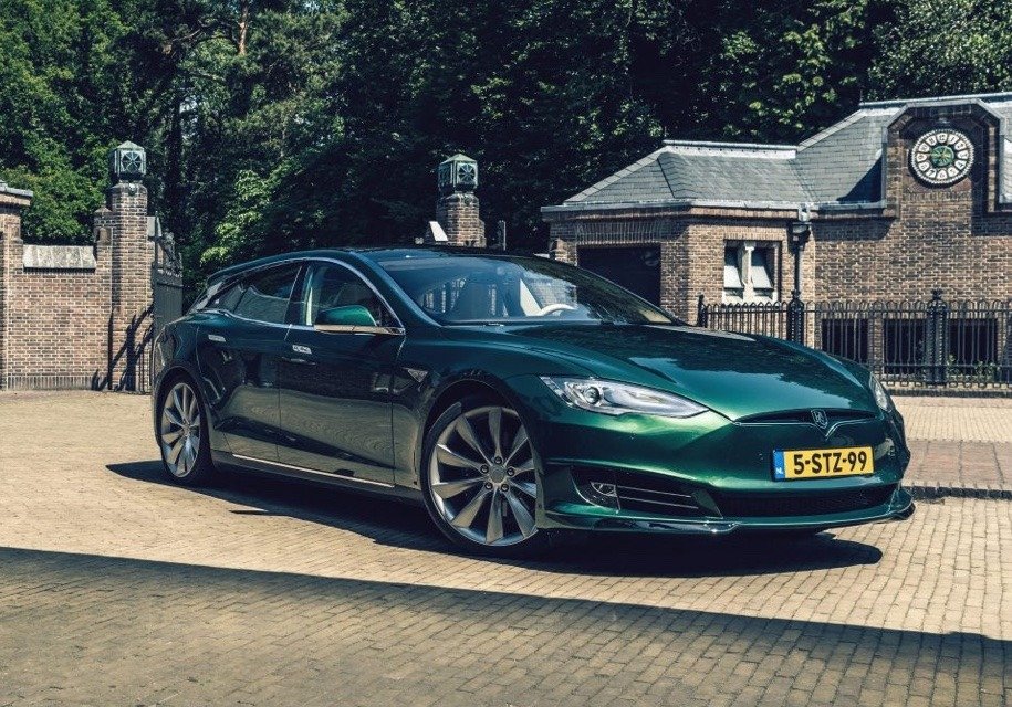Голландцы построили шутинг-брейк на базе Tesla Model S