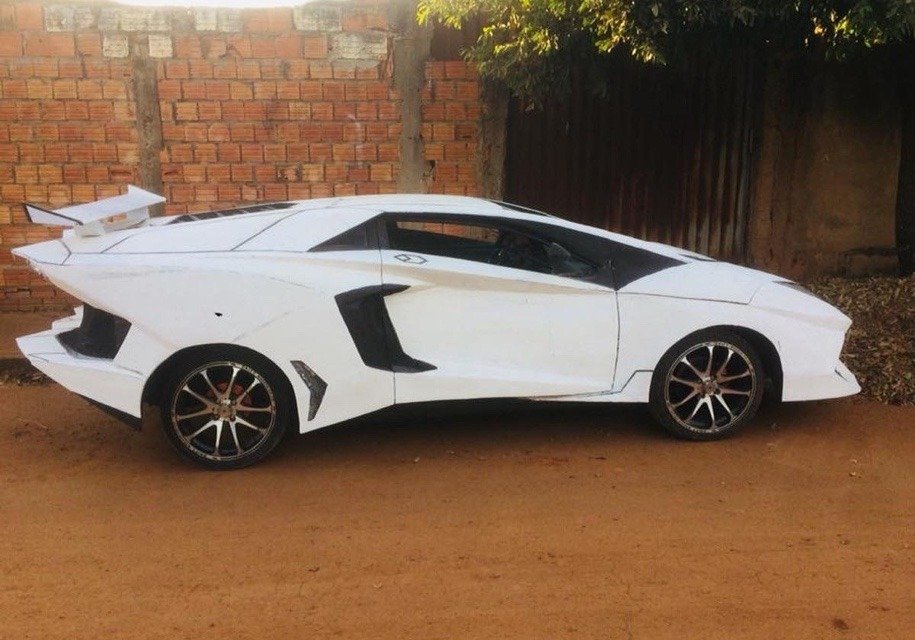 Бразилец превратил хэтчбек Fiat в Lamborghini Aventador
