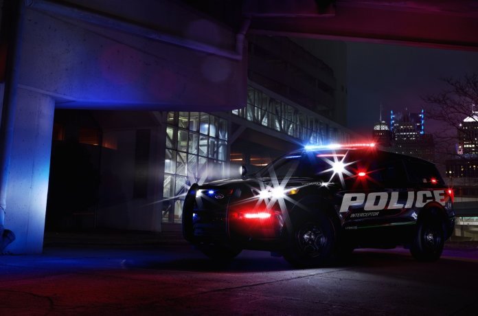 Новый Ford Explorer стал самым быстрым полицейским перехватчиком