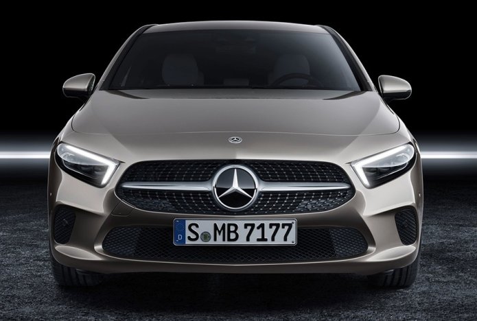 Следующий Mercedes-Benz CLA получит 400-сильный мотор