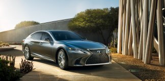 Lexus отзовет седаны LS 500 из-за глохнущих двигателей