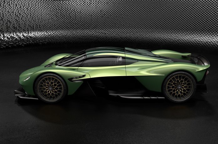 Aston Martin придумал, как сделать «Валькирию» еще эксклюзивнее