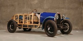 Простоявшие в сарае десятки лет Bugatti продадут на аукционе
