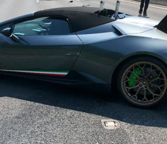 Новый Lamborghini разбили через полчаса после покупки