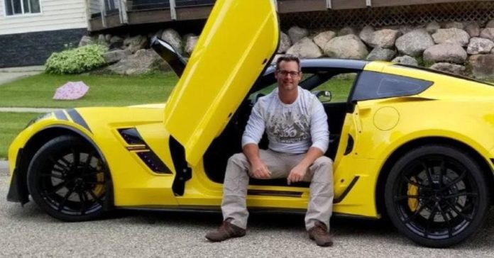 Слепой канадец прозрел и сразу купил Chevrolet Corvette