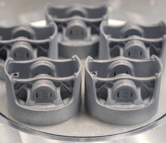 Поршни для мотора Porsche напечатали на 3D-принтере