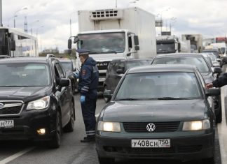 Московским водителям отменили более 30 тысяч штрафов