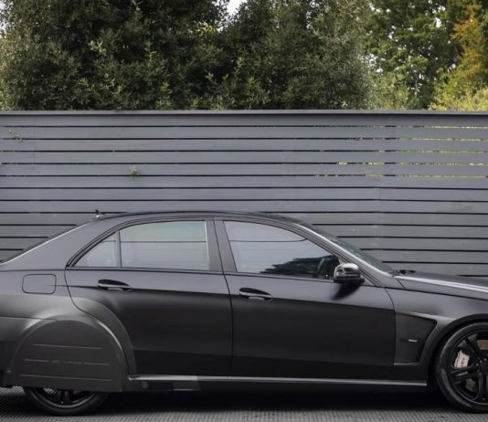 Один из самых быстрых Mercedes-Benz выставили на продажу