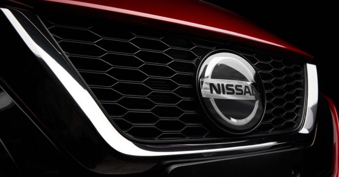 Власти Японии хотят объединить Nissan и Honda