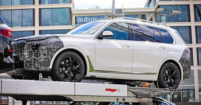 Рестайлинговый BMW X7 получит необычные фары