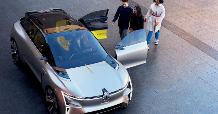 Renault выпустит два электрических кроссовера с дизайном в стиле концепта Morphoz