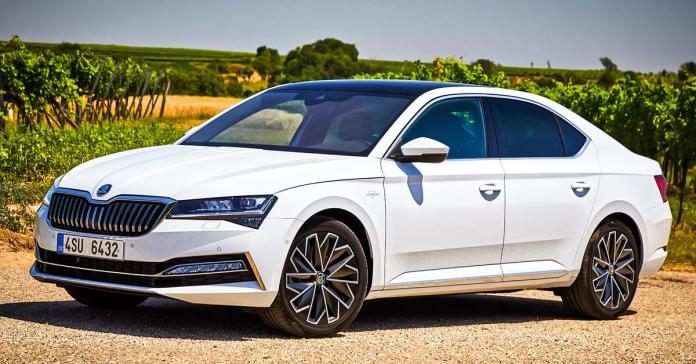 Российский Skoda Superb обзавёлся мощными моторами и полным приводом