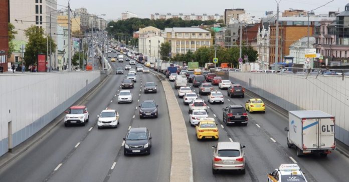 Каждые пять лет количество машин в Москве увеличивается на миллион