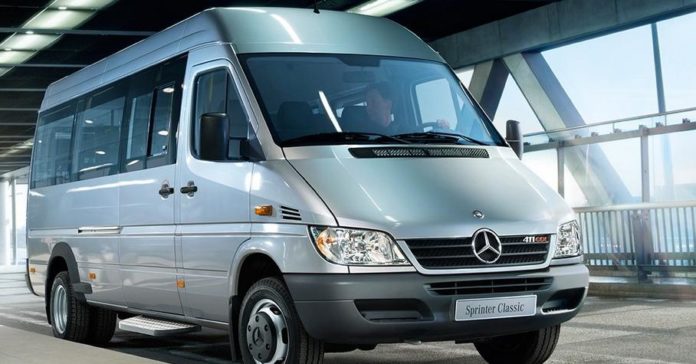 Mercedes-Benz прекратил сотрудничество с заводом ГАЗ