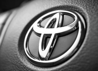 Toyota отзывает полтора миллиона автомобилей по всему миру