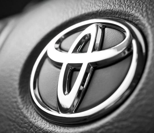 Toyota отзывает полтора миллиона автомобилей по всему миру