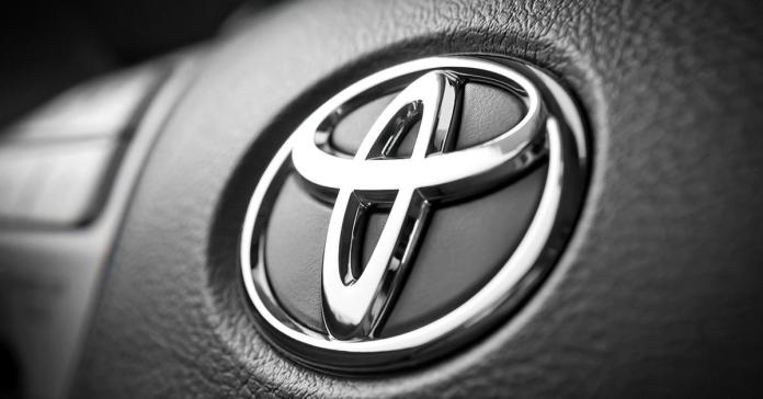 Toyota отзывает полтора миллиона автомобилей по всему миру