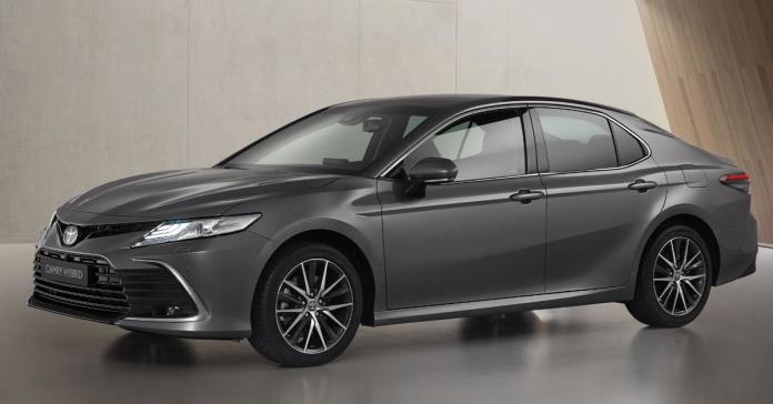 Toyota обновила Camry для Европы