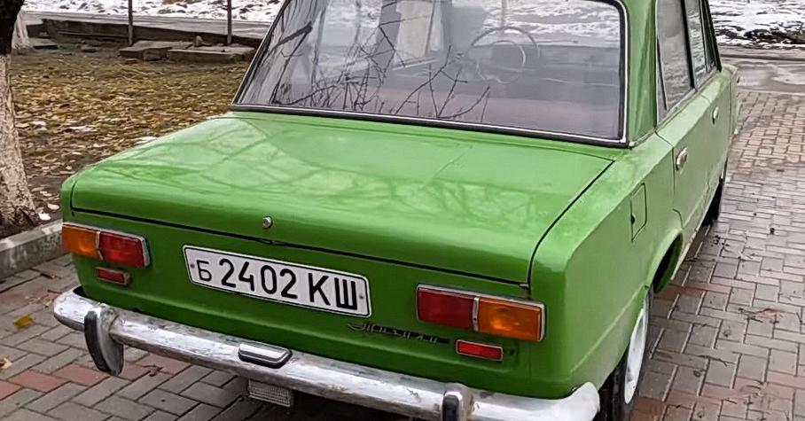 В Самаре нашли редкий ВАЗ-21016, постоявший в гараже более 30 лет