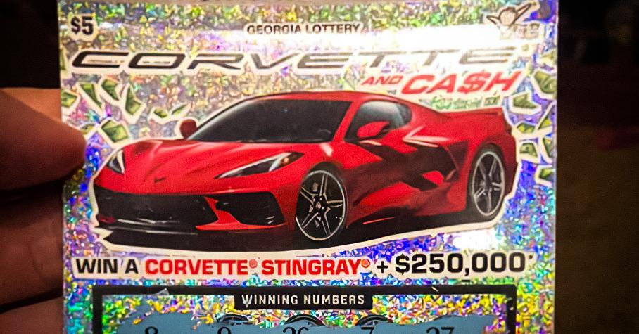 Победитель лотереи не может забрать у дилера выигранный Chevrolet Corvette