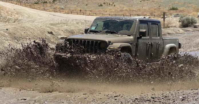 Дилер Jeep лишил клиента гарантии за езду по бездорожью на внедорожнике