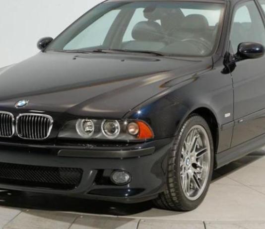 18-летний BMW M5 продали за рекордные 15 миллионов рублей. И вот почему