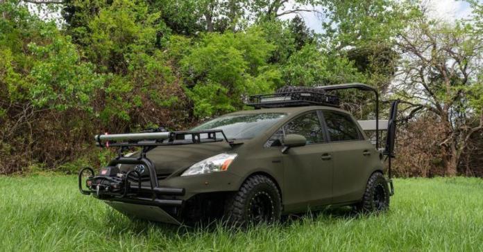 Toyota Prius превратили в брутальный автомобиль для охоты