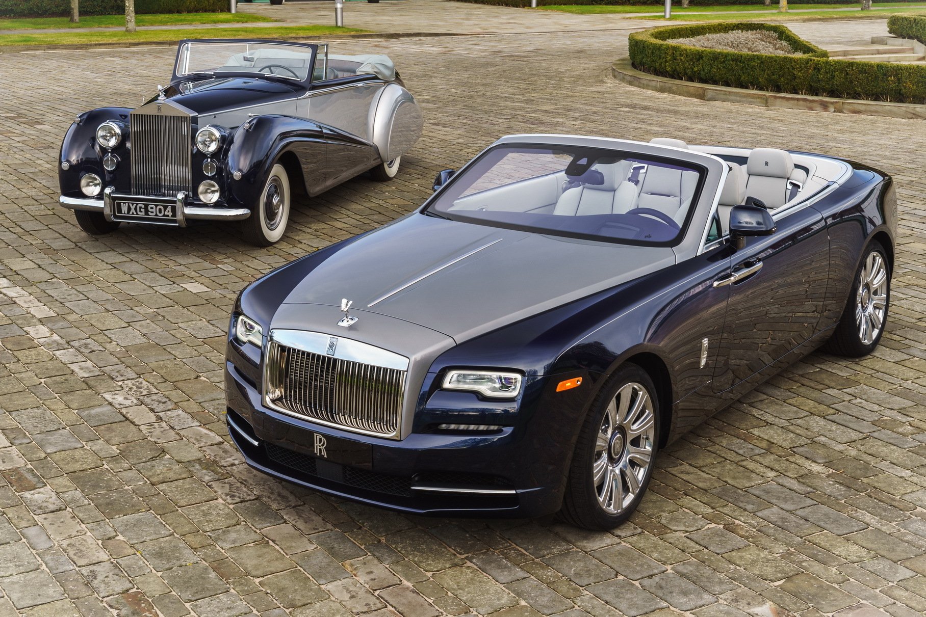 Rolls-Royce остановил поставки автомобилей в Россию