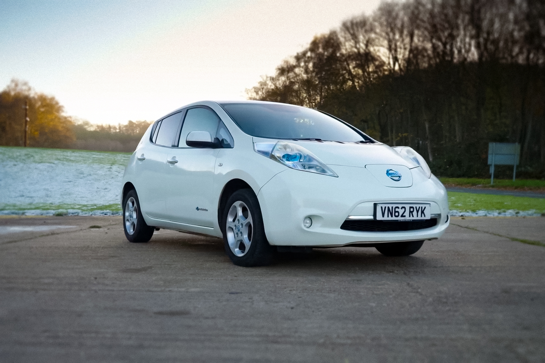 Выяснилось, как полностью разрядить nissan leaf, проехав всего 35 километров