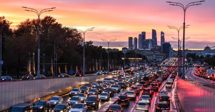 Московские водители стали в три раза реже превышать скорость