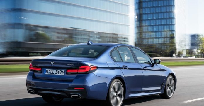 BMW оценила в рублях обновленные 5-Series и 6-Series Gran Turismo