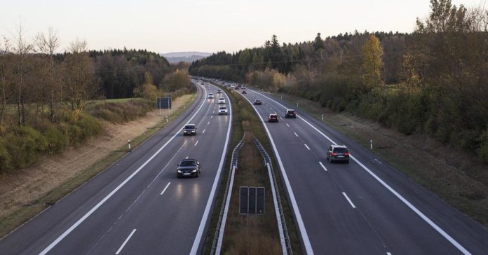 Из-за коронавируса продажи машин в Европе упали вдвое