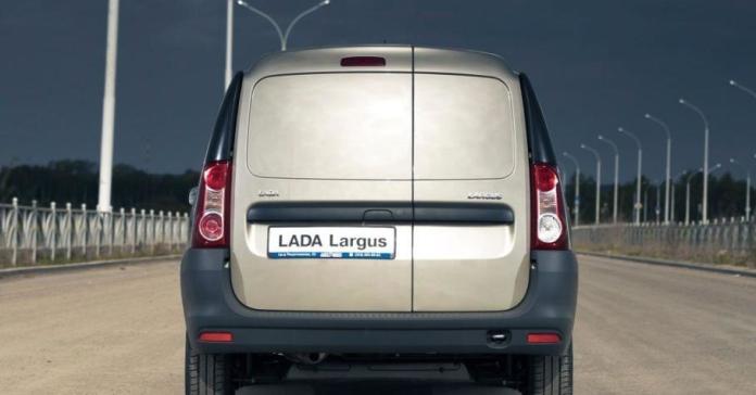 «АвтоВАЗ» приступил к сборке обновленного Lada Largus