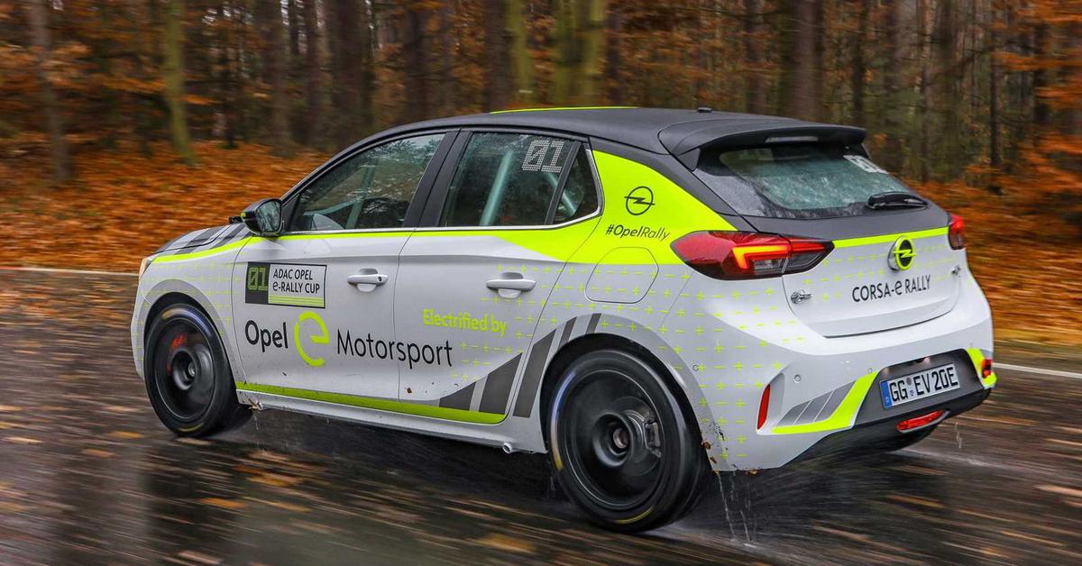 Opel приступил к испытаниям раллийного электрокара
